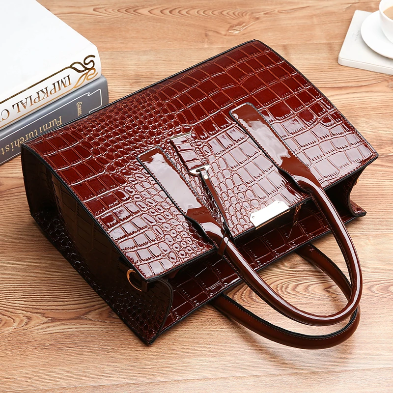 Women's Luxury Crocodile Patterned Handbag