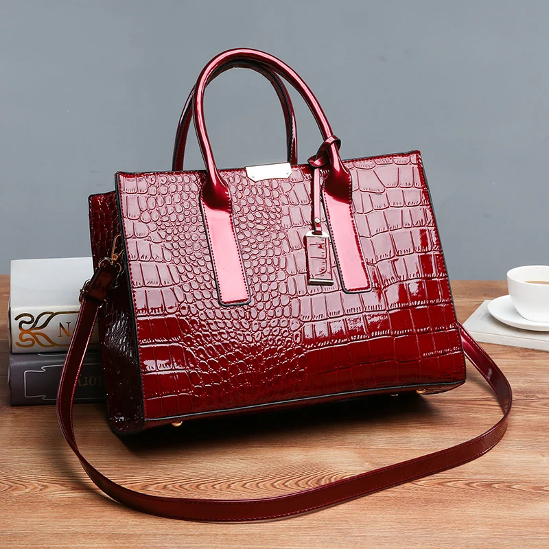 Women's Luxury Crocodile Patterned Handbag